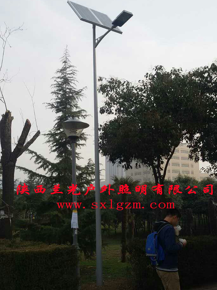 學(xué)校太陽(yáng)能路燈 學(xué)校太陽(yáng)能路燈